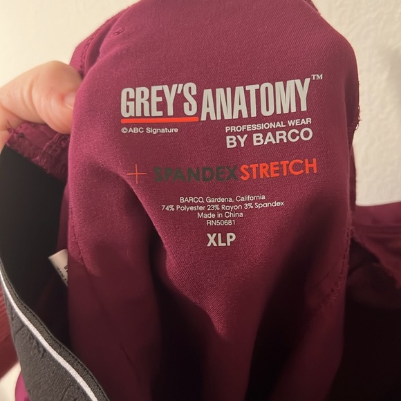 Greys Anatomy Spandex Stretch Kim Cargo Pant XL Petite WINE - Picture 4 of 5
